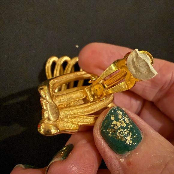 Vintage Retro 1980 Oversized  Gold Abstract Tall Hoop Clip Earrings 1.5” - Picture 4 of 8